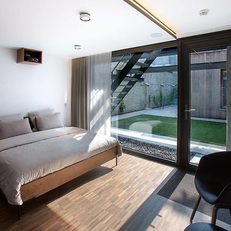 B&B Snooz Inn Гент Екстериор снимка
