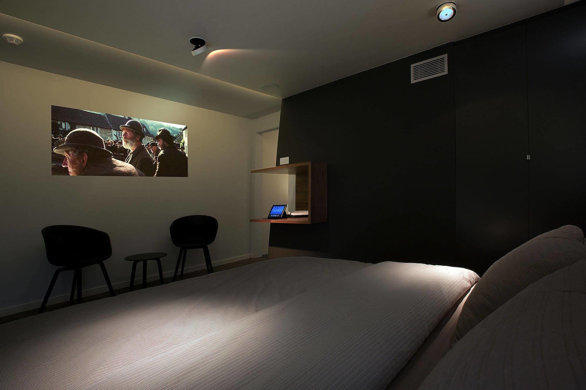 B&B Snooz Inn Гент Екстериор снимка